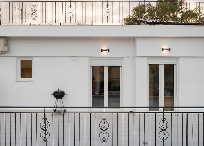 Hydra Apartment